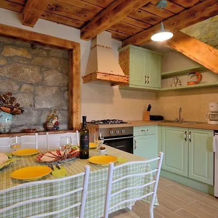 Holiday home Hidden Heaven