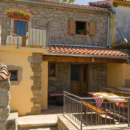 Holiday home Hidden Heaven